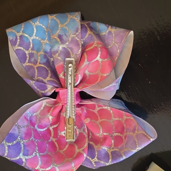 3 Big Jojo Siwa Bows - Picture 5 of 7